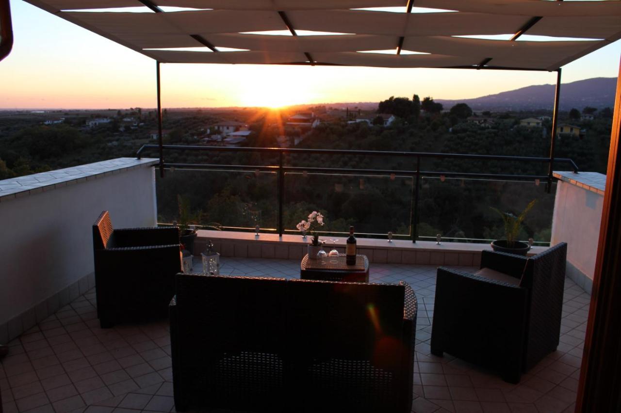 Appartement La Terrazza Sul Corso à Giulianello Extérieur photo