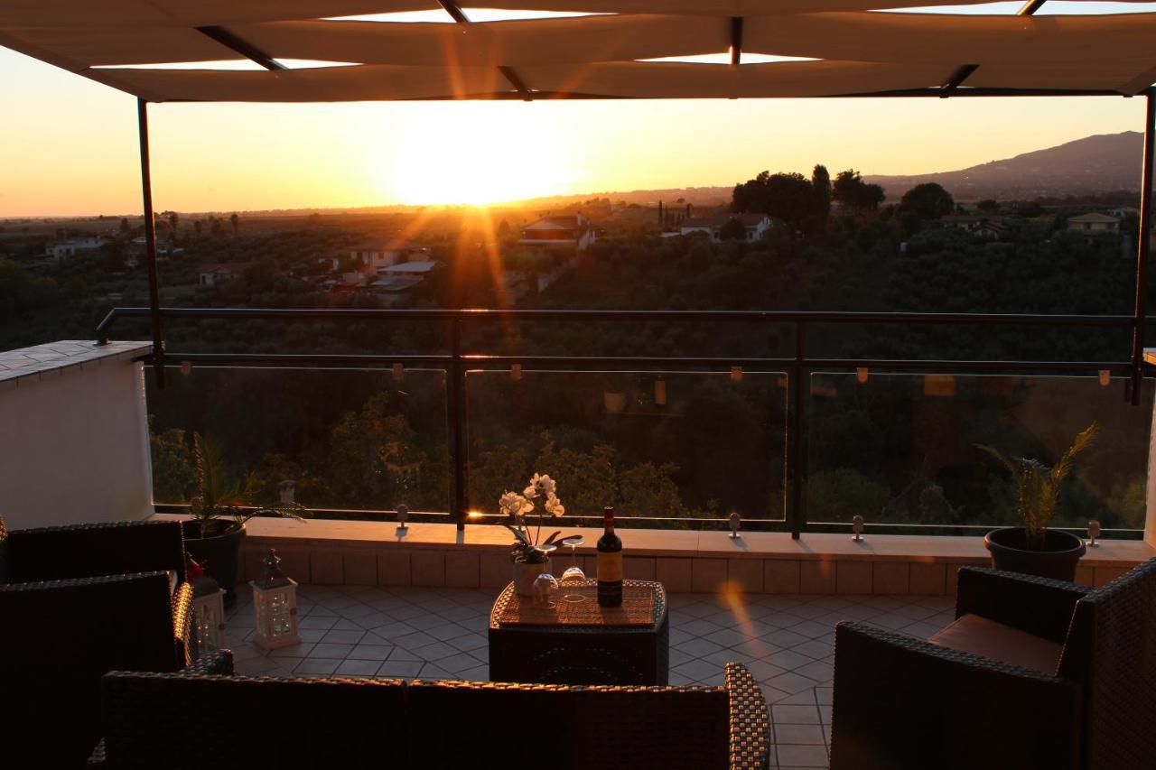 Appartement La Terrazza Sul Corso à Giulianello Extérieur photo